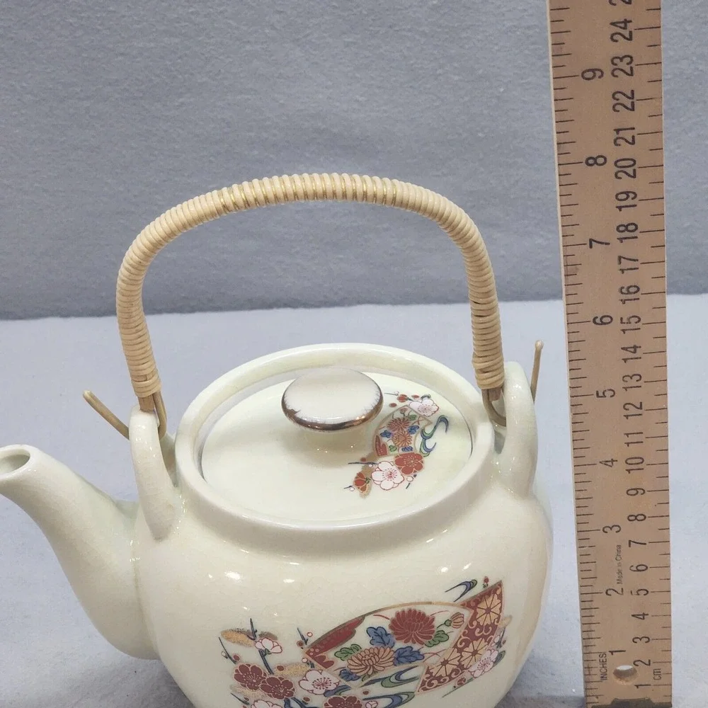 Kutani Teapot Cream Floral Fan Crackle Glaze Rattan Handle Japanese‎ Porcelain